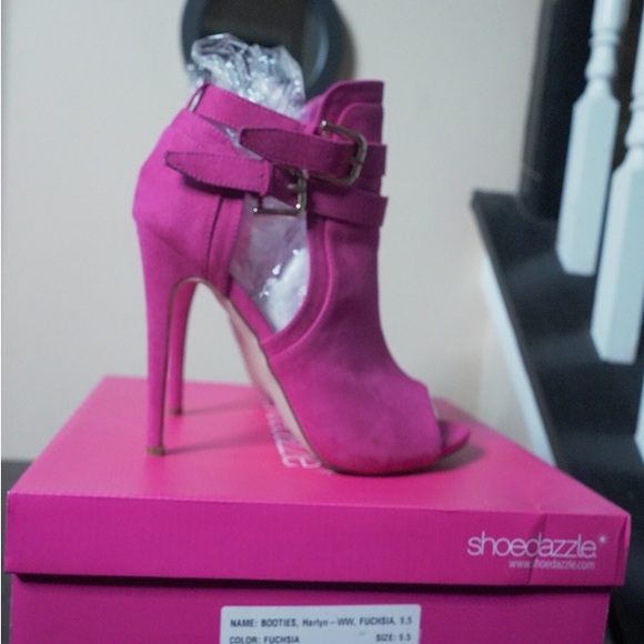 Harlyn peep toe bootie - Picture 2 of 13